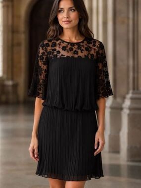Modcloth Forever Unique Dauntless Dahlias Tiered Mini Dress Pleated Black 8 NWT